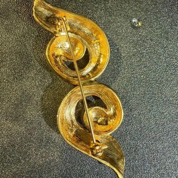 Vintage Balmain Paris Brooch Pin Gold Tone - Picture 4 of 5